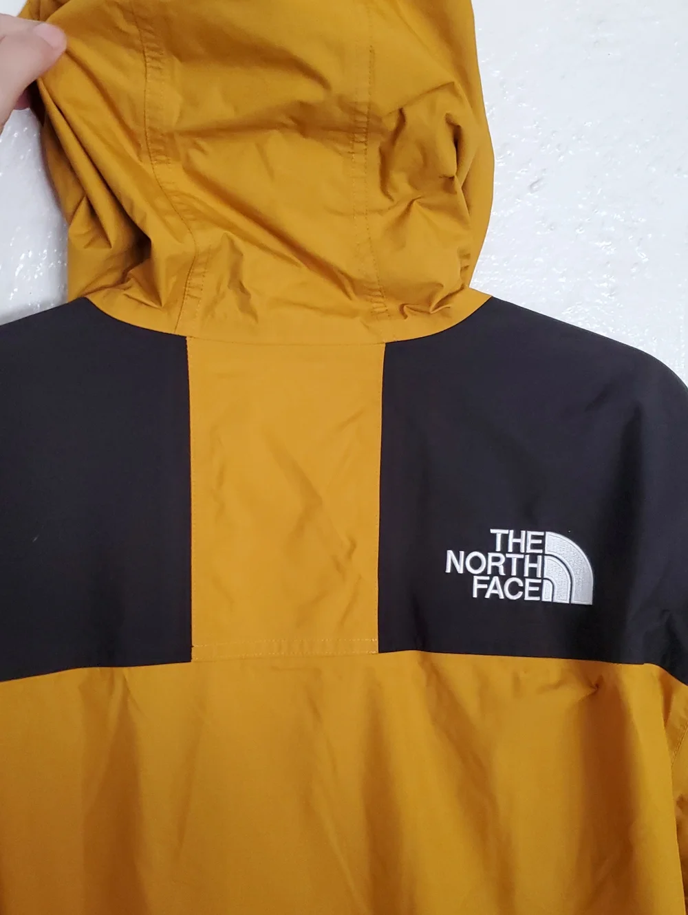 The North Face K2RM Dryvent  Hooded Raincoat In Yellow and Black Mens M